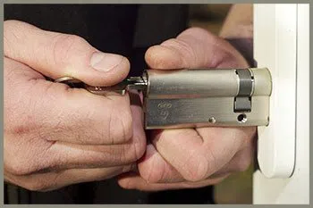 Lincoln Square IL Locksmith Store Lincoln Square, IL 773-295-0156